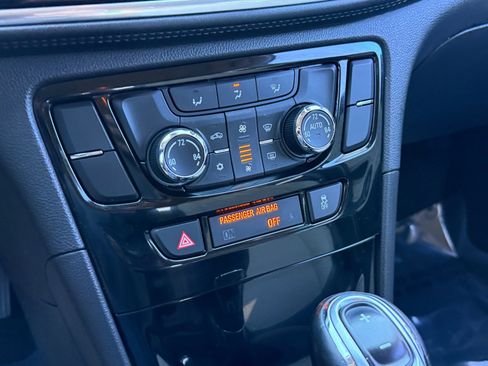 Used 2018 Buick Encore Sport Touring image 22