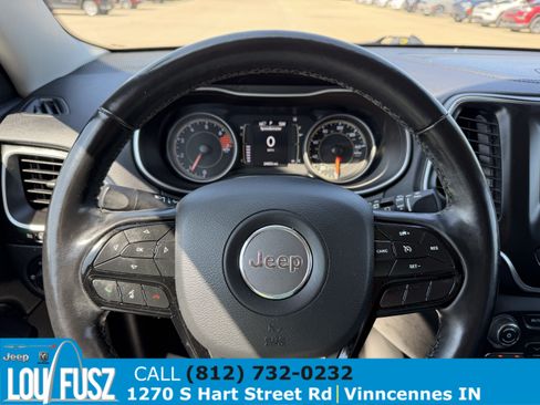 Used 2021 Jeep Cherokee Latitude Plus FWD image 15