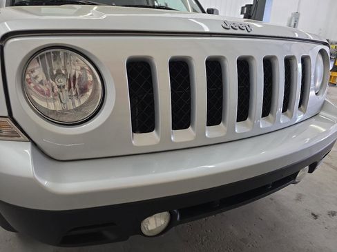 Used 2013 Jeep Patriot Latitude image 19