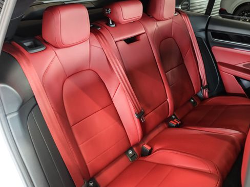 New 2026 Porsche Macan 4 Electric image 6