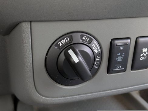 Used 2021 Nissan Frontier SV image 23