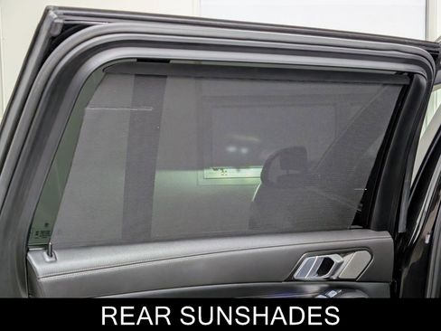 Used 2023 BMW X7 xDrive40i w/ Premium Package image 19