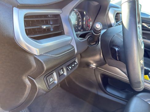 Used 2023 GMC Acadia SLT w/ Elevation Edition image 15