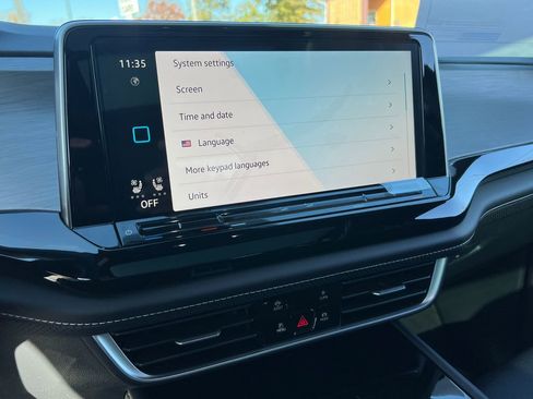 New 2026 Volkswagen Atlas Cross Sport SE image 19