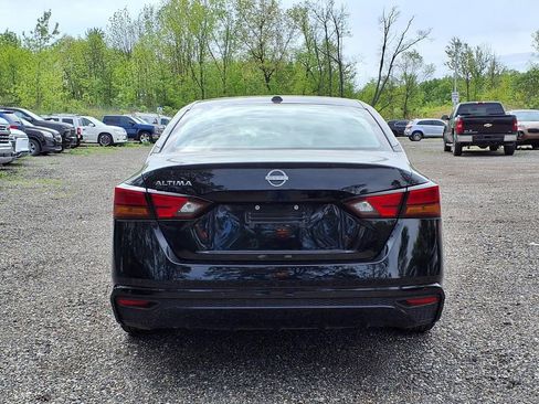 Used 2025 Nissan Altima 2.5 SV FWD image 6
