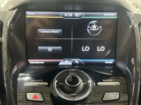 Used 2014 Ford Escape Titanium w/ Equipment Group 401A AWD/4WD image 29