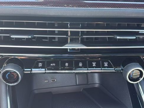 New 2026 Chevrolet Traverse RS w/ LPO, Floor Liner Package image 19