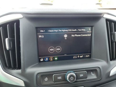 Used 2024 GMC Terrain SLE image 23