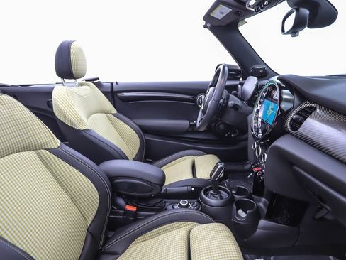 Used 2023 MINI Cooper S w/ MINI Resolute Edition image 24