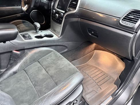 Used 2014 Jeep Grand Cherokee SRT8 w/ Luxury Group II image 11