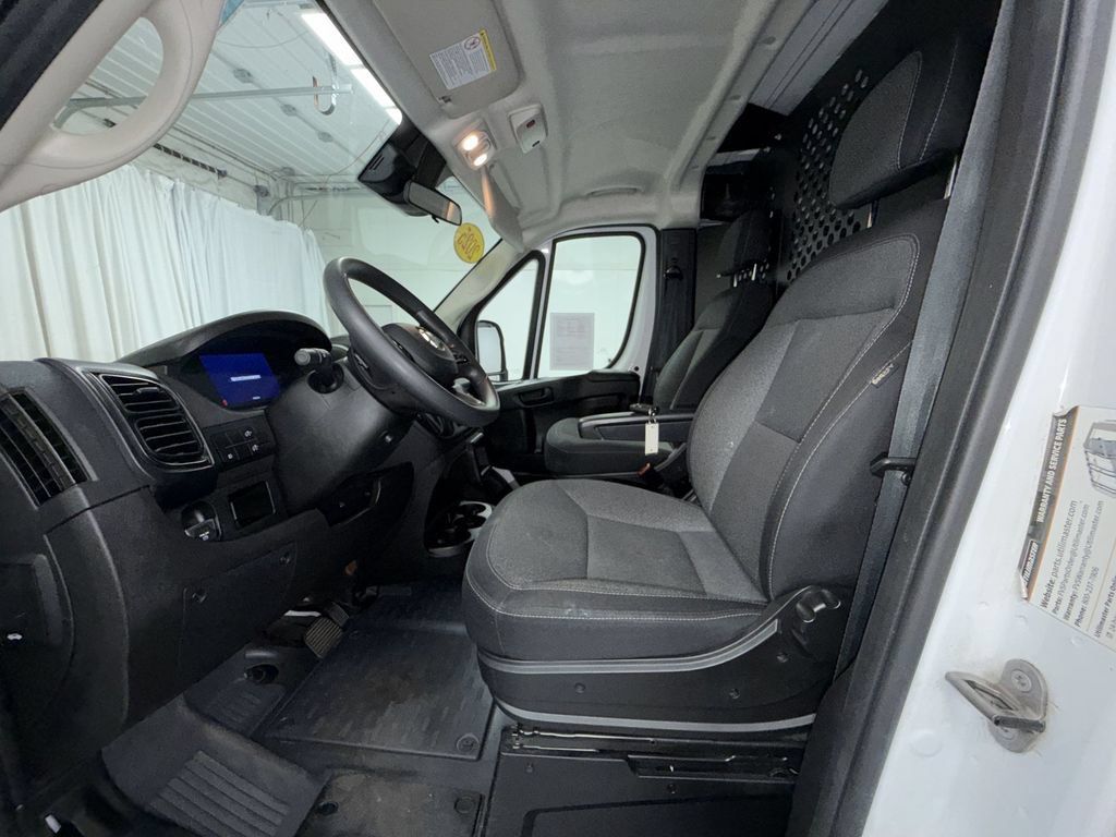 Used 2025 RAM ProMaster 2500 w/ U-Haul Equipment Group FWD image 12
