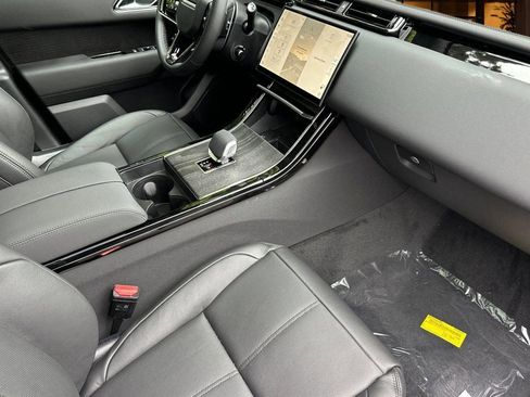 New 2026 Land Rover Range Rover Velar Dynamic SE AWD/4WD image 28