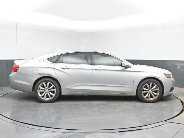 Used 2016 Chevrolet Impala LT FWD image 11