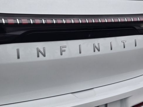 New 2026 INFINITI QX80 Luxe w/ Cargo Package image 9