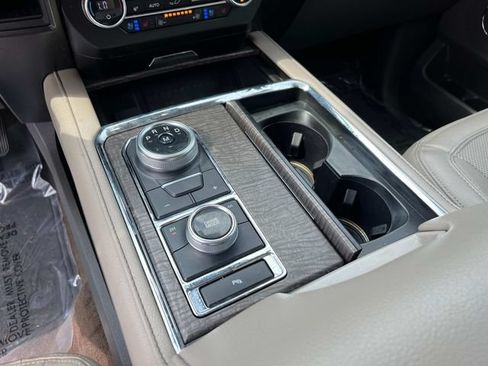 Used 2021 Ford Expedition Max Limited AWD/4WD image 40