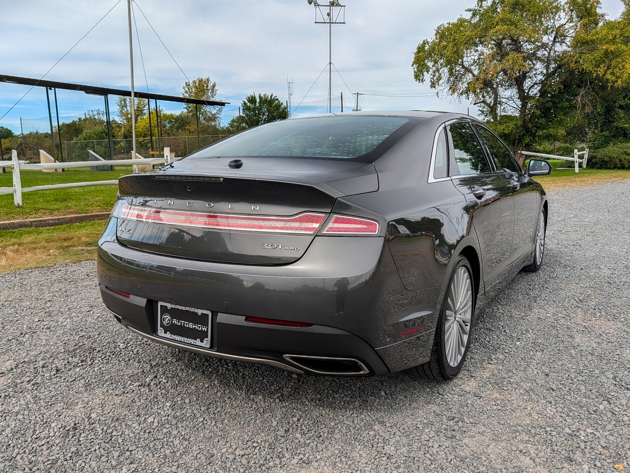 Used 2017 Lincoln MKZ Reserve w/ Technology Package AWD/4WD image 5
