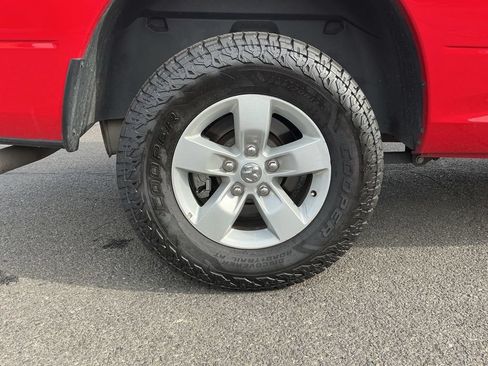 Used 2024 RAM 1500 Classic SLT AWD/4WD image 9