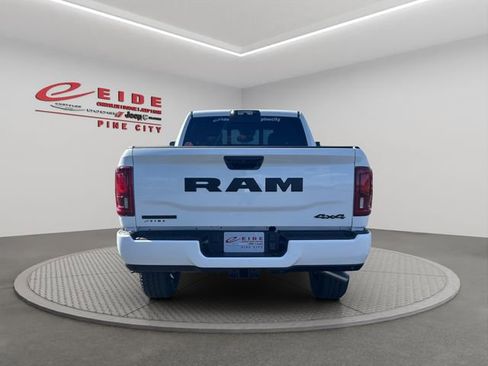 New 2026 RAM 2500 Big Horn AWD/4WD image 4