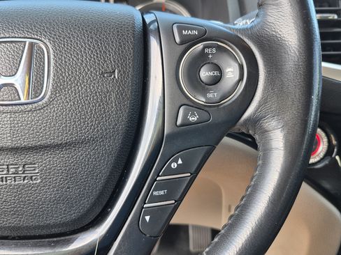 Used 2017 Honda Pilot Touring image 31