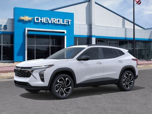 New 2026 Chevrolet Trax RS w/ Sunroof Package image 2