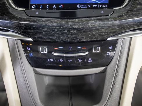 Used 2023 Cadillac XT6 Premium Luxury AWD/4WD image 33