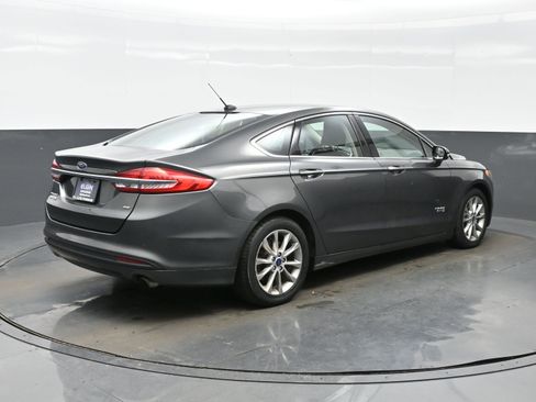 Used 2017 Ford Fusion Energi SE image 6