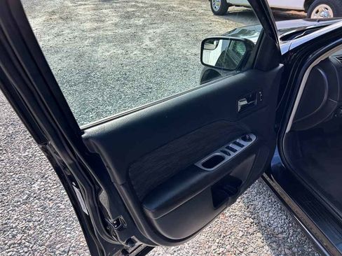 Used 2012 Ford Fusion SE w/ Monochrome Appearance Pkg image 7
