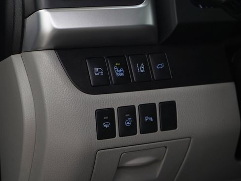 Used 2016 Toyota Highlander Limited Platinum AWD/4WD image 26