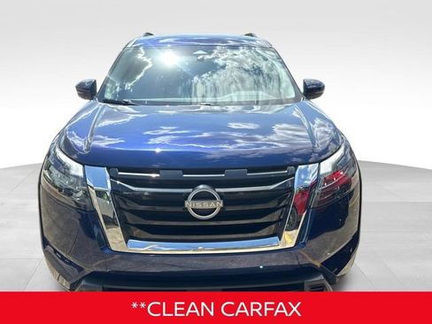 Used 2025 Nissan Pathfinder SV FWD image 2