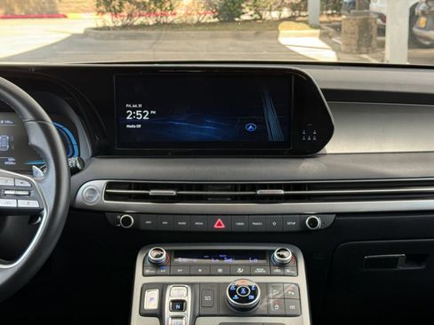 Used 2025 Hyundai Palisade SEL AWD/4WD image 17