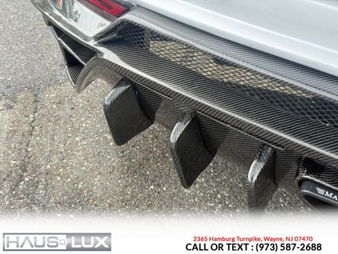 Used 2021 Lamborghini Urus AWD/4WD image 30