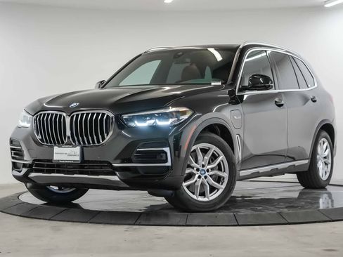 Used 2022 BMW X5 xDrive45e w/ Parking Assistance Package AWD/4WD image 1