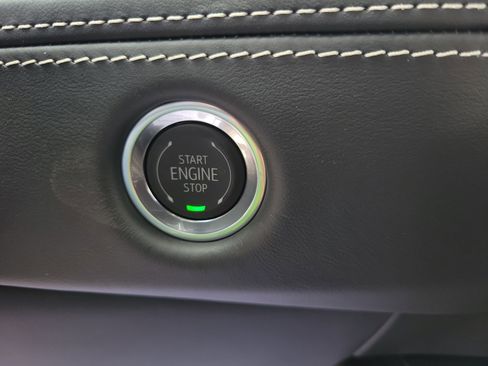 New 2026 Cadillac Escalade ESV Platinum Sport w/ LPO, ONYX Package image 32