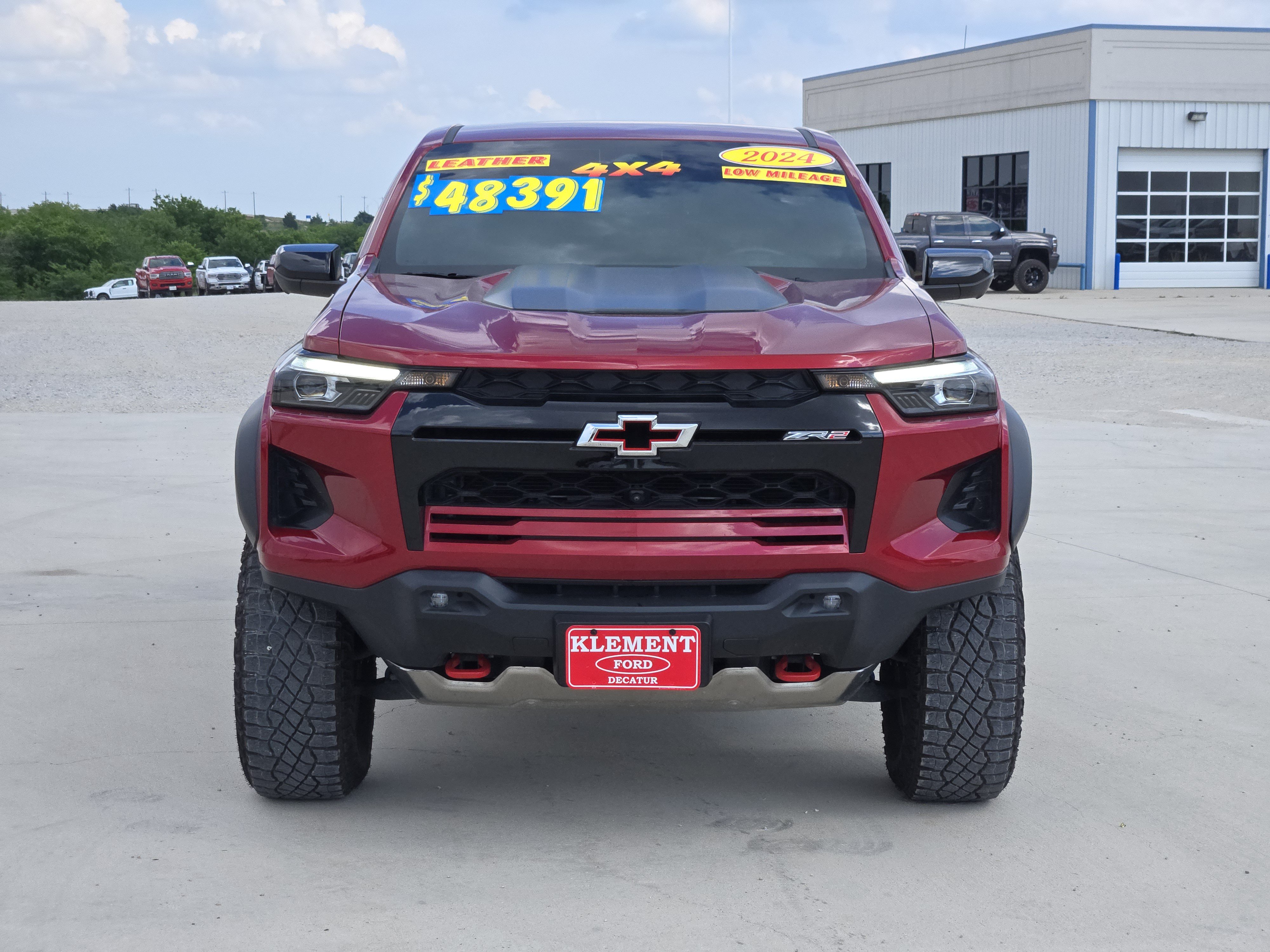 Used 2024 Chevrolet Colorado ZR2 w/ ZR2 Convenience Package III AWD/4WD image 2