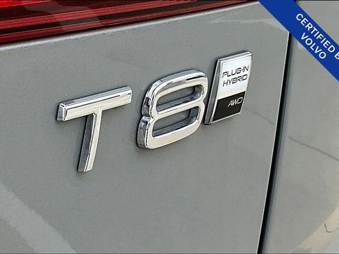 Used 2025 Volvo XC60 T8 Plus w/ Protection Package Premier image 41
