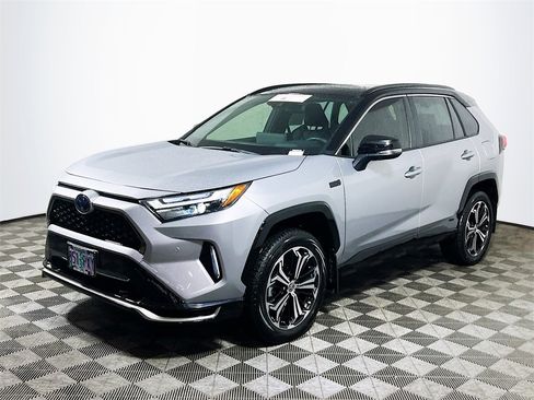 Used 2024 Toyota RAV4 XSE image 4