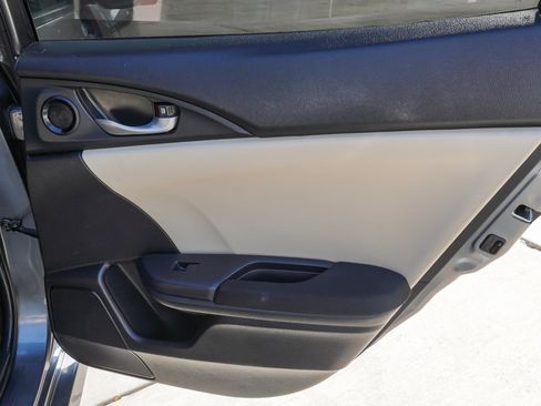Used 2018 Honda Civic EX image 28