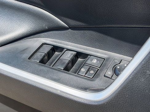 Used 2021 Toyota RAV4 XLE FWD image 47