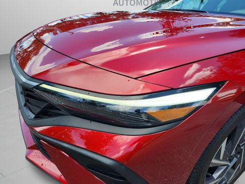 Certified 2025 Hyundai Elantra Sport FWD image 31
