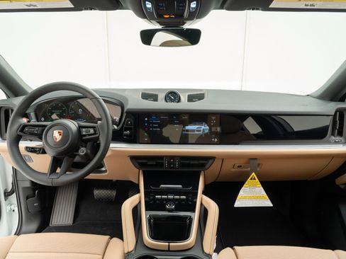 New 2026 Porsche Cayenne Coupe image 19