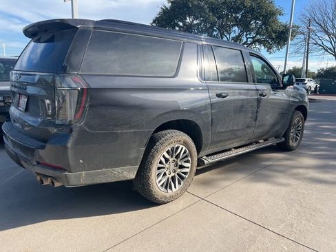 Certified 2025 Chevrolet Suburban Z71 w/ Comfort Package image 3