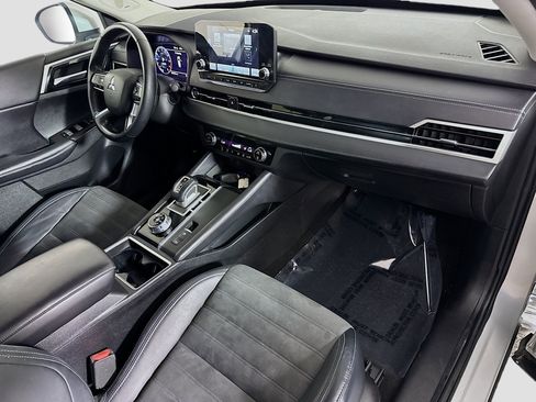 Used 2023 Mitsubishi Outlander SE Black Edition FWD image 30