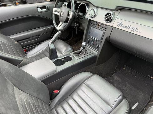 Used 2006 Ford Mustang GT RWD image 45
