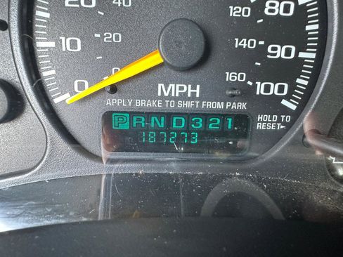 Used 2000 Chevrolet Silverado 1500 LS image 12