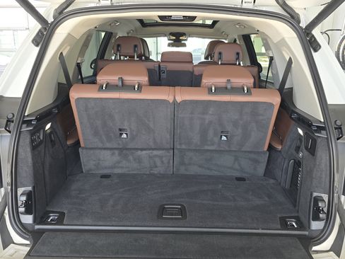 Used 2024 BMW X7 xDrive40i w/ Executive Package image 22