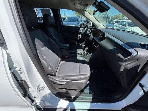 Used 2025 Buick Encore GX Preferred FWD image 25