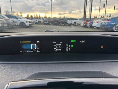 Used 2018 Toyota Prius Prime Plus image 19