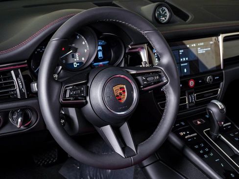 New 2026 Porsche Macan S image 18