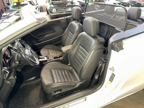 Used 2019 Buick Cascada Premium image 15