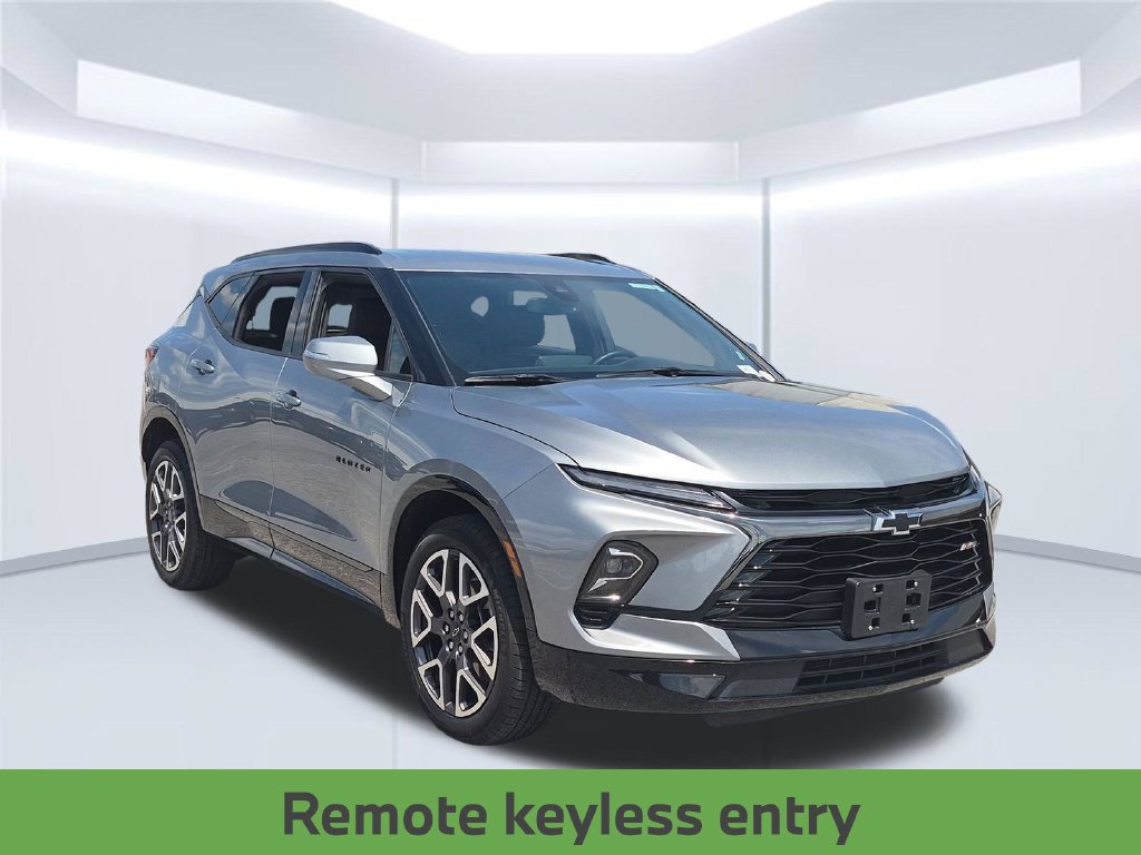 Used 2025 Chevrolet Blazer RS FWD image 11